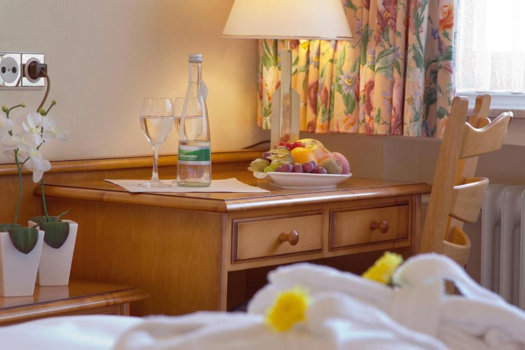 Hotel Garni Fuerst Von Waldeck Виллинген Номер фото